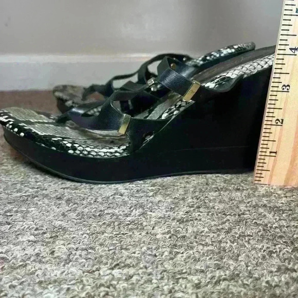 Thalia Slip On Sandles Size 10M Black Leather/ NWOB - Picture 3 of 6